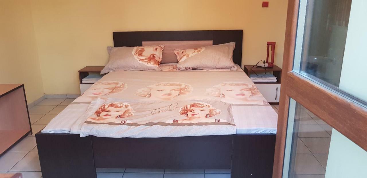 Dvete Brezi Hotel Burgas City Eksteriør billede